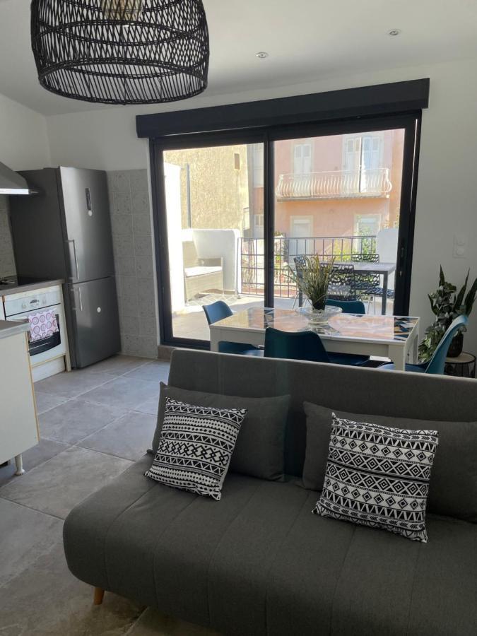 Duplex T3 Climatisé Plein Centre Terrasse Vue *